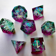 Load image into Gallery viewer, Violet Gem Resin Dice Set 7pcs